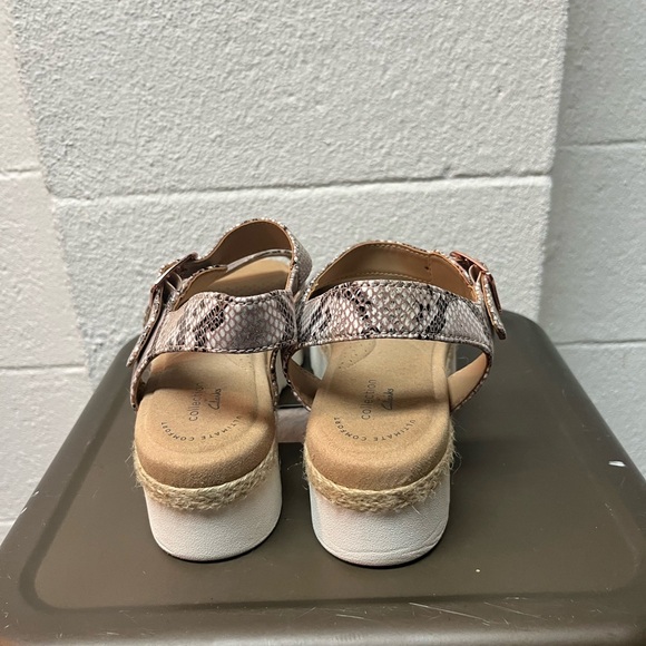 Clarks Snakeskin Pattern Sandals - Picture 5 of 9
